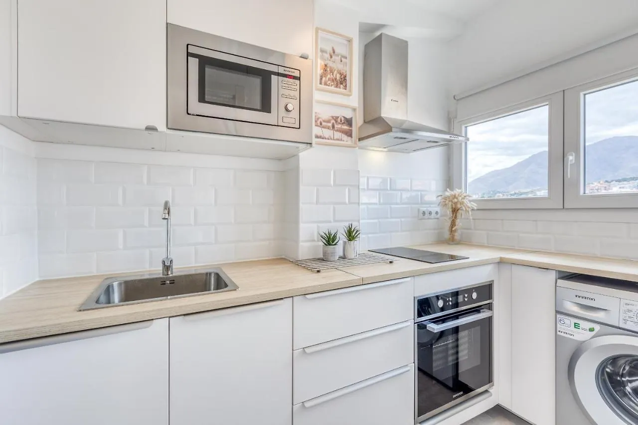Apartment Hanami Avenida De Espana Beach Front - Mountain View Estepona Spanien